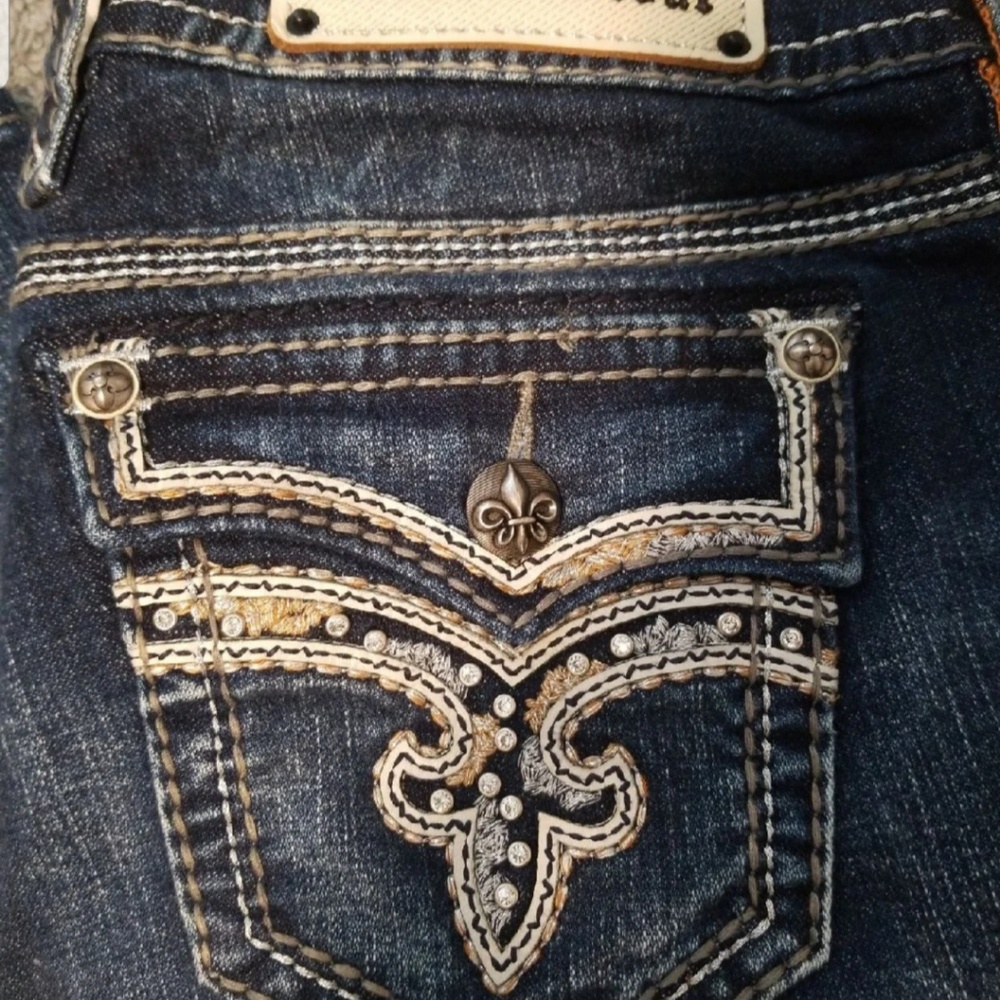 Womens rock Revival skinny Jeans! *Sold*